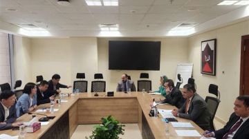 مساعد وزير السياحة يبحث مع مسؤولي جينغان بشنغهاي آفاق دعم الحركة السياحية إلى مصر مساعد وزير السياحة يبحث مع مسؤولي جينغان بشنغهاي آفاق دعم الحركة السياحية إلى مصر