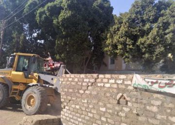 إزالة 11 حالة تعد على الأراضي الزراعية بمركز الزينية شمال الأقصر