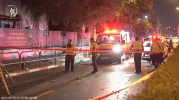 قنبلة موقوتة ملفوفة بعلم إسرائيل تهز تل أبيب وتفجر استنفارا أمنيا واسعا قنبلة موقوتة ملفوفة بعلم إسرائيل تهز تل أبيب وتفجر استنفارا أمنيا واسعا