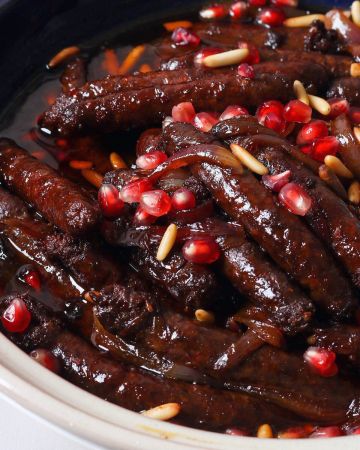 لذيذ جدا .. طريقة عمل طاجن السجق بدبس الرمان لذيذ جدا .. طريقة عمل طاجن السجق بدبس الرمان