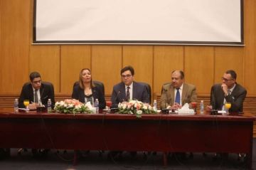 وزير الثقافة يجتمع بمجلس أكاديمية الفنون لمتابعة سير العمل.. ويستعرض مشروع القرار الوزاري بفتح باب الترشح لمنصب رئيس أكاديمية الفنون