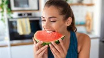 إزاي تشتري المرملة 4 علامات للبطيخ.. صوتها زي الطبلة