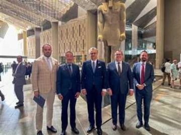 المتحف المصري يستقبل كبير مستشاري الرئيس الأمريكي للشئون العربية