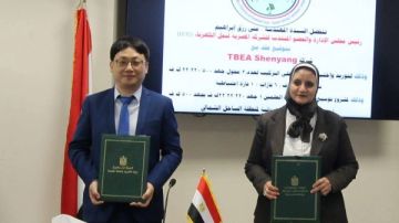 المصرية لنقل الكهرباء توقع عقد توريد محولين لمحطة العلمين