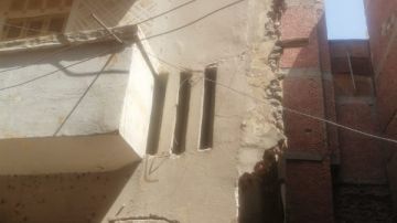 انهيار جزئي بمنزل سكني في المحلة ومحافظ الغربية يقرر إزالته بالكامل ..صور انهيار جزئي بمنزل سكني في المحلة ومحافظ الغربية يقرر إزالته بالكامل ..صور