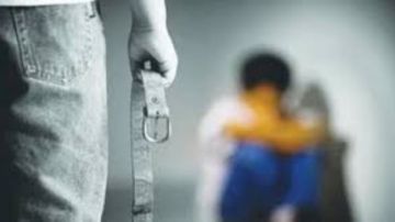 تفاصيل التحقيقات مع معلم ابتدائي تحرش بطالبة في المدرسة