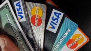 الخبس وغرامة 30 الف جنيه عقوبة الاستيلاء على أموال عملاء البنوك