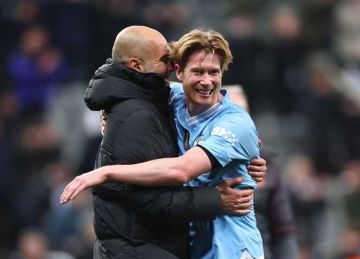 جوارديولا يسهب في الإشادة بـ دي بروين.. ويؤكد: نحتاج للتأهل لدوري الأبطال جوارديولا يسهب في الإشادة بـ دي بروين.. ويؤكد: نحتاج للتأهل لدوري الأبطال