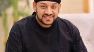 عصام كاريكا يحذف بعض الفنانين على إنستجرام.. ما السبب؟