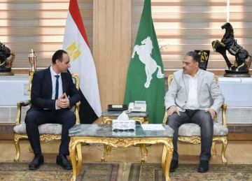 محافظ الشرقية يبحث آليات تنفيذ مبادرة من بدري أمان للكشف المبكر عن الأورام محافظ الشرقية يبحث آليات تنفيذ مبادرة من بدري أمان للكشف المبكر عن الأورام