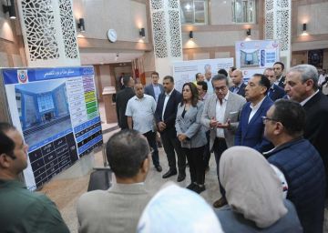 وزير الصحة: 20 مشروعا تنفذ في 11 محافظة بقيمة تقديرية تبلغ 11.7 مليار جنيه وعدد أسرة 2649 سريرا
