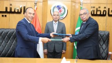 محافظ المنيا يوقع اتفاقا مع شركة المياه لإنشاء محطة ومأخذ على النيل بالمنطقة الصناعية