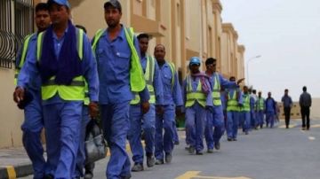 خسارة فادحة للوافدين .. دولة عربية تعلن وقف استقدام العمالة الأجنبية إليها