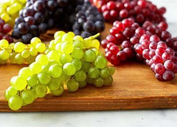 لإنقاص الوزن.. 6 أسباب تدفعك لتناول العنب في الصيف
