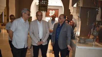 أمين الأعلى للآثار يزور متحف الفن الإسلامي لمتابعة سير العمل وتطوير الأداء