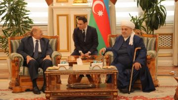 رئيس الشيوخ: الإسلاموفوبيا خطر عالمي لا يهدد المسلمين وحدهم بل يقوض أسس التعايش رئيس الشيوخ: الإسلاموفوبيا خطر عالمي لا يهدد المسلمين وحدهم بل يقوض أسس التعايش