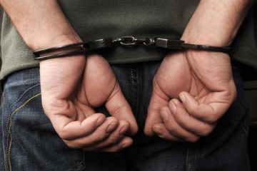 ضبط مسئول عن شركة لإلحاق العمالة بالخارج لقيامه بالنصب على مواطنين بالشرقية ضبط مسئول عن شركة لإلحاق العمالة بالخارج لقيامه بالنصب على مواطنين بالشرقية