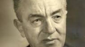 محمد التابعي والملك فاروق .. حين اختار القلم بدلا من القصر