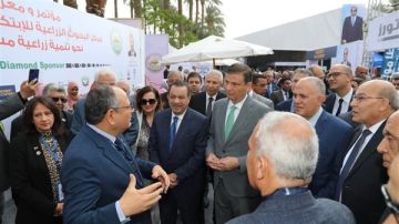 وزير الزراعة يفتتح المعرض والمؤتمر الأول لمركز البحوث الزراعية