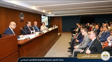 وزير الشؤون النيابية: العقود الاستثمارية التي تبرمها مصر تضمنت شروطا لحماية التوازن وزير الشؤون النيابية: العقود الاستثمارية التي تبرمها مصر تضمنت شروطا لحماية التوازن