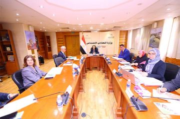 وزيرة التضامن تترأس اجتماع مجلس أمناء المؤسسة العامة للتكافل الاجتماعي (تفاصيل) وزيرة التضامن تترأس اجتماع مجلس أمناء المؤسسة العامة للتكافل الاجتماعي (تفاصيل)