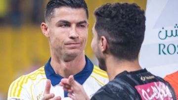 محمد شريف ينشر صورة مع كريستيانو رونالدو.. شاهد