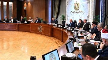 وزير التربية والتعليم يعرض التحديات التي تواجه العملية التعليمية وما تم اتخاذه من قرارات بشأنها وزير التربية والتعليم يعرض التحديات التي تواجه العملية التعليمية وما تم اتخاذه من قرارات بشأنها