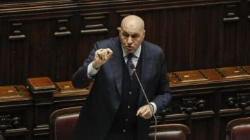 وزير الدفاع الإيطالي لنتنياهو: قتلت آلاف الفلسطينيين الأبرياء بحجة حماس