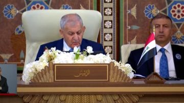 العراق: الهدف الأسمى من عقد القمة اليوم هو توحيد مواقفنا تجاه التحديات العراق: الهدف الأسمى من عقد القمة اليوم هو توحيد مواقفنا تجاه التحديات