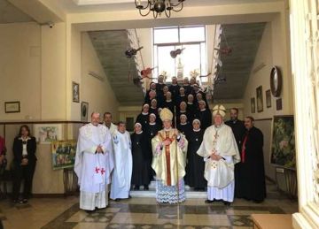 السفير البابوي بمصر يترأس احتفال مرور 125 عاما على تأسيس دار البيليسوس في الإسكندرية (صور)