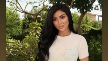 بالكاجوال.. كارولين عزمي تخطف الأنظار بإطلالة لافتة