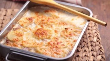 طريقة عمل بطاطس بالبشاميل.. مشبعة ولذيذة طريقة عمل بطاطس بالبشاميل.. مشبعة ولذيذة