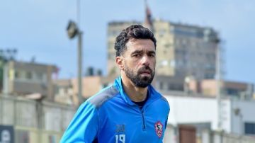 إعلامي يكشف موقف عبدالله السعيد من المشاركة مع فريقه أمام بتروجيت