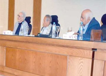 جودة عبد الخالق: لا بد من ضبط علاقة الاقتصاد بالخارج