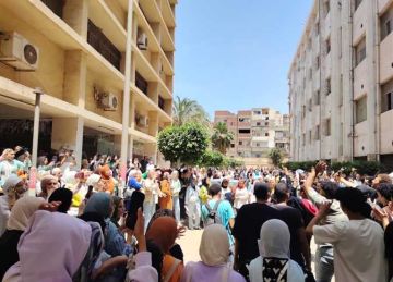 مسيرة طلابية بجامعة الزقازيق للمطالبة بكشف ملابسات حادث طالبة كلية العلوم