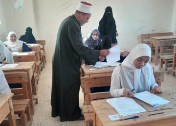 رئيس منطقة مطروح الأزهرية يشدد على توفير سبل الراحة والهدوء خلال الامتحانات
