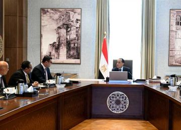 رئيس الوزراء يتابع الموقف التنفيذي لمنظومة مياه الشرب والصرف بمدن شرق وغرب القاهرة