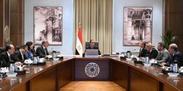 رئيس الوزراء يوجه بتيسير إجراءات تسريع وتيرة عملية الحفر بمناطق امتياز شركة إكسون موبيل 