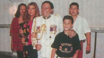 عيد ميلاد الزعيم.. تعرف على قصة حب عادل إمام وهالة الشلقاني فيديو