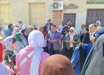 فتيات المحافظات الحدودية يزرن مسجد شهداء الروضة