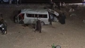 مصرع رضيعة وإصابة 9 أشخاص في حادث انقلاب سيارة ميكروباص بأسيوط مصرع رضيعة وإصابة 9 أشخاص في حادث انقلاب سيارة ميكروباص بأسيوط