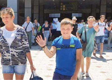 بـ149 رحلة طيران.. مطارا الغردقة ومرسى علم يستقبلان أعلى معدلات وصول سياحي