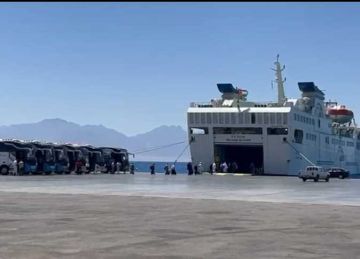 إعادة فتح ميناء نويبع البحري واستمرار غلق ميناء الغردقة لسوء الأحوال الجوية