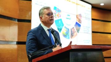 وزير البترول يناقش نظم تحفيز الاستثمار في مناطق البحث والاستكشاف