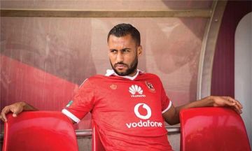 اللاعب حسام عاشور يتهم معلما بالاعتداء على نجله بالضرب اللاعب حسام عاشور يتهم معلما بالاعتداء على نجله بالضرب