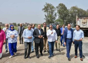 بتكلفة 24 مليون جنيه.. محافظ الشرقية يتفقد أعمال توسعة ورصف طريق جميزة بني عمرو