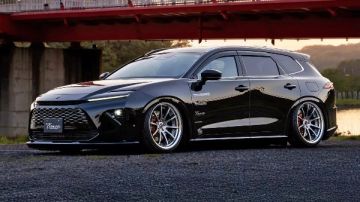 تويوتا كراون تحصل على تعديل مميز من T-Demand اليابانية .. صور