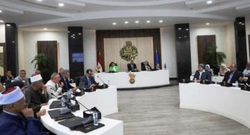 محافظ أسوان يترأس اجتماع المجلس الإقليمي للسكان بحضور نائب وزير الصحة محافظ أسوان يترأس اجتماع المجلس الإقليمي للسكان بحضور نائب وزير الصحة