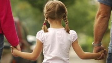 هل يحق للزوجة المطالبة بمستحقاتها حال تطليقها دون علم؟.. فيديو