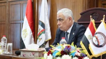 النائب العام يلتقي بأعضاء النيابة وموظفيها بدائرة استئناف المنصورة النائب العام يلتقي بأعضاء النيابة وموظفيها بدائرة استئناف المنصورة